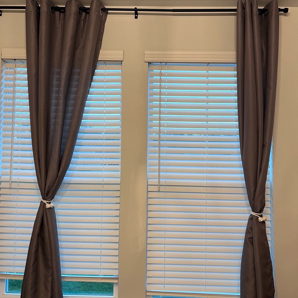 2 blackout panels